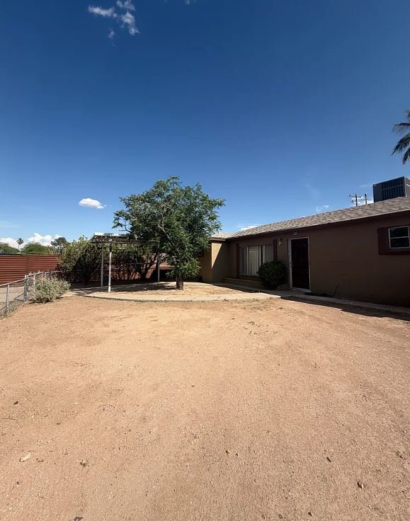 Tucson House: 909 West Milton Street