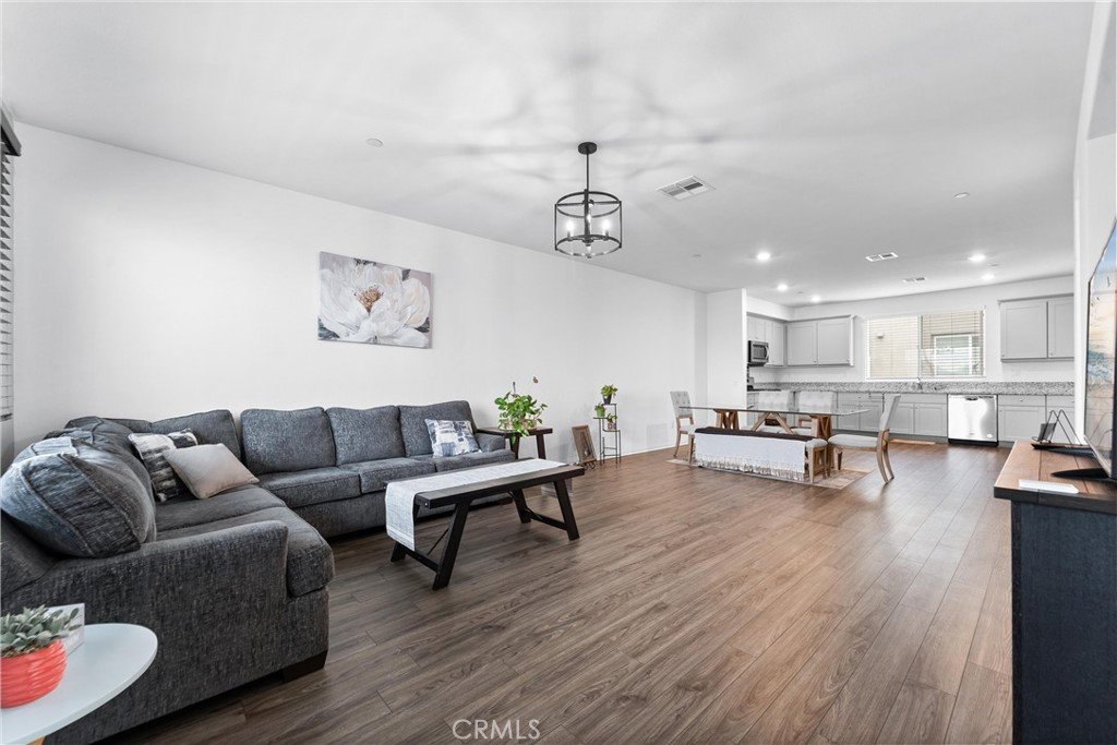 Gardena Townhome: 14053 Spurlock Ln