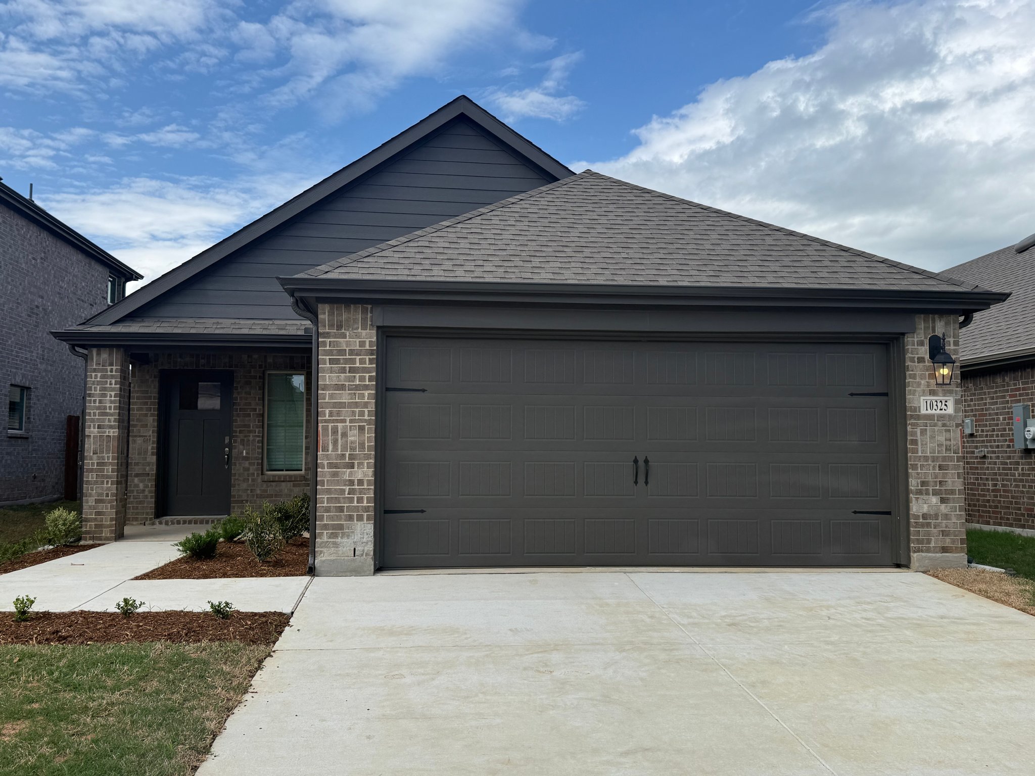 Aubrey House: 10325 Barron Dr