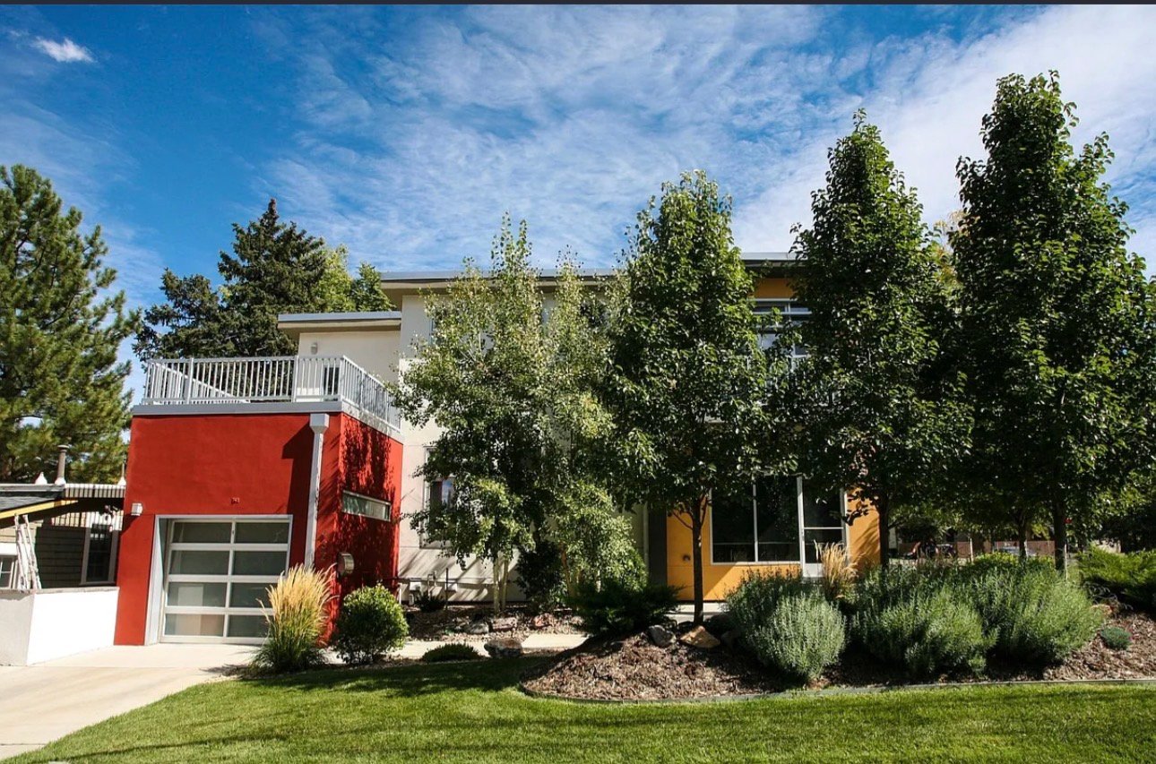 Denver House: 402 Harrison St