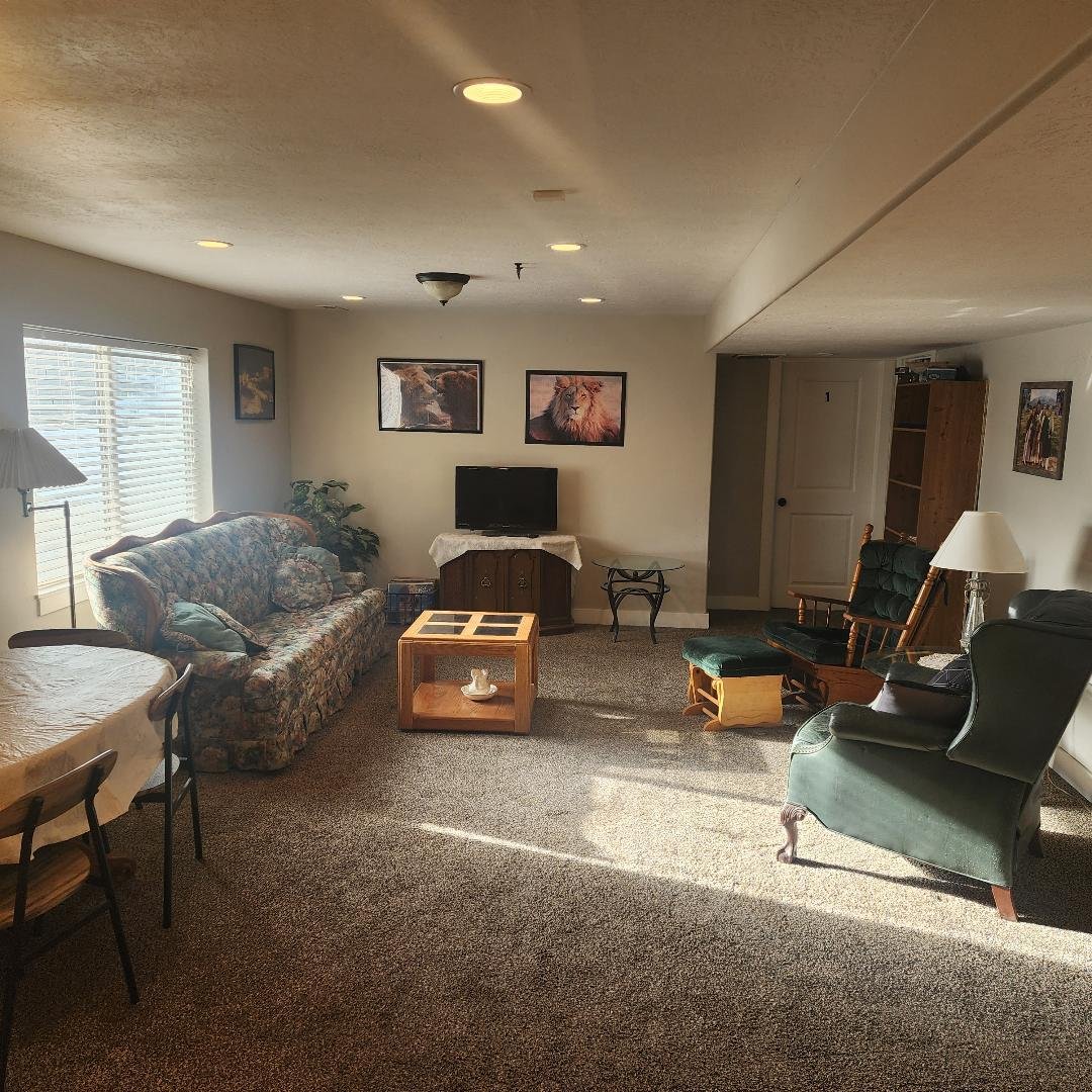 payson House: 33 w 1600 so