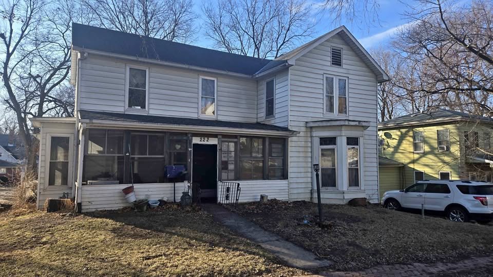 Havana House: 222 S Broadway St