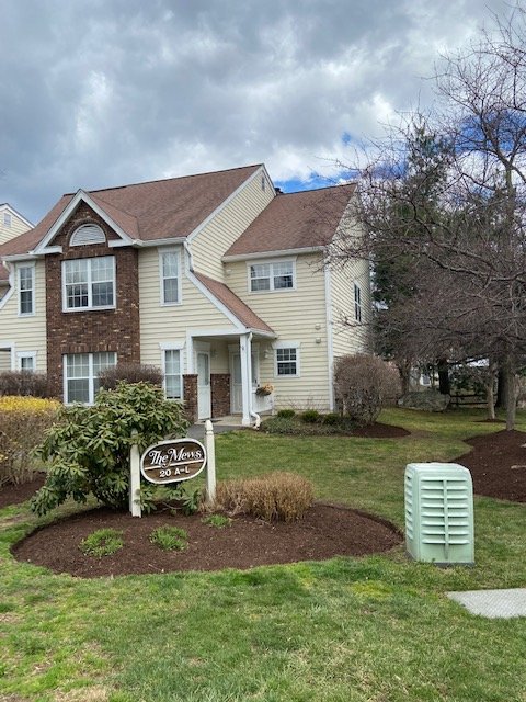 Bridgeport Condo: 20 Janet Circle