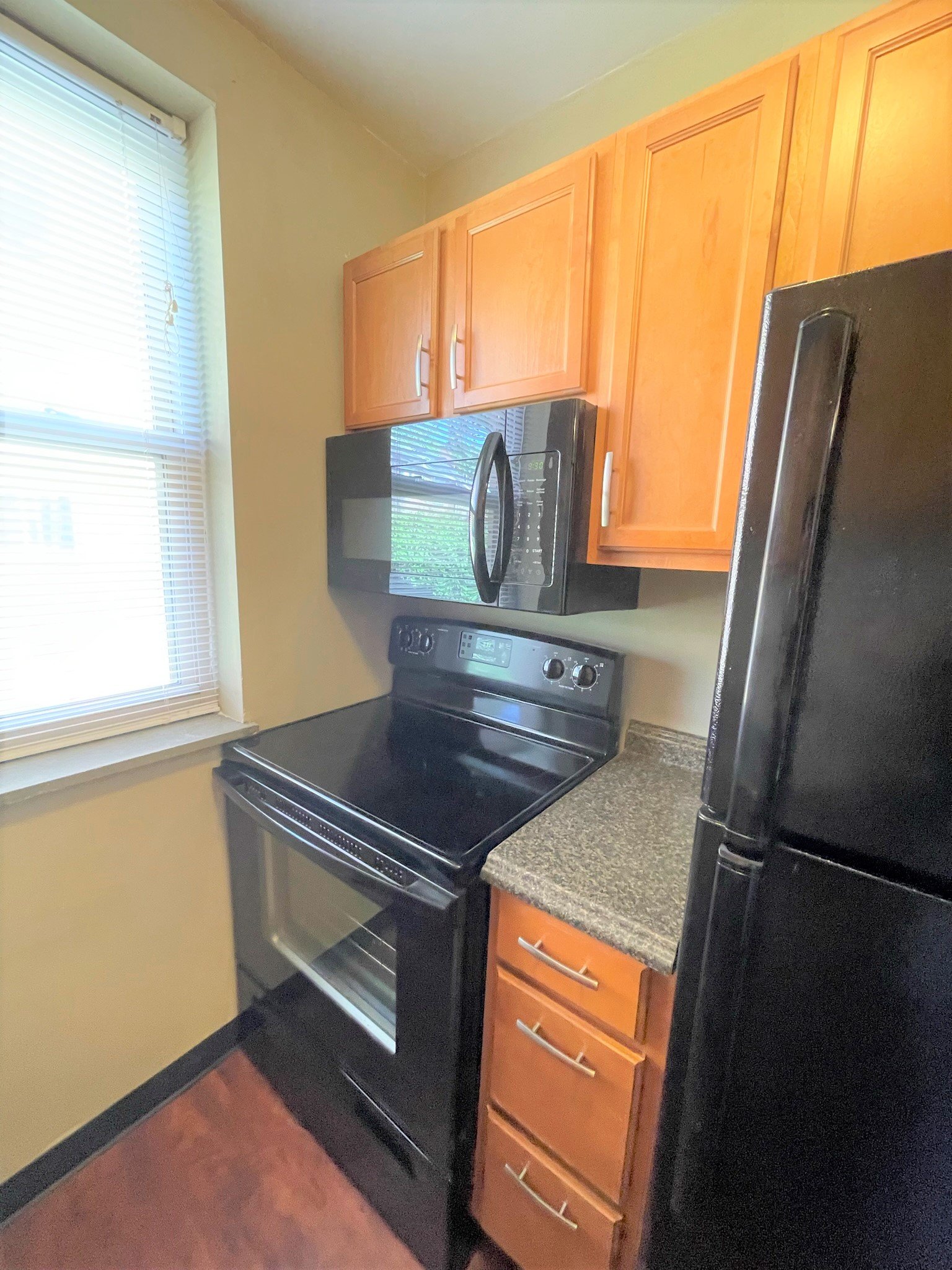 Pittsburgh Apartment: 5712 Phillips Avenue