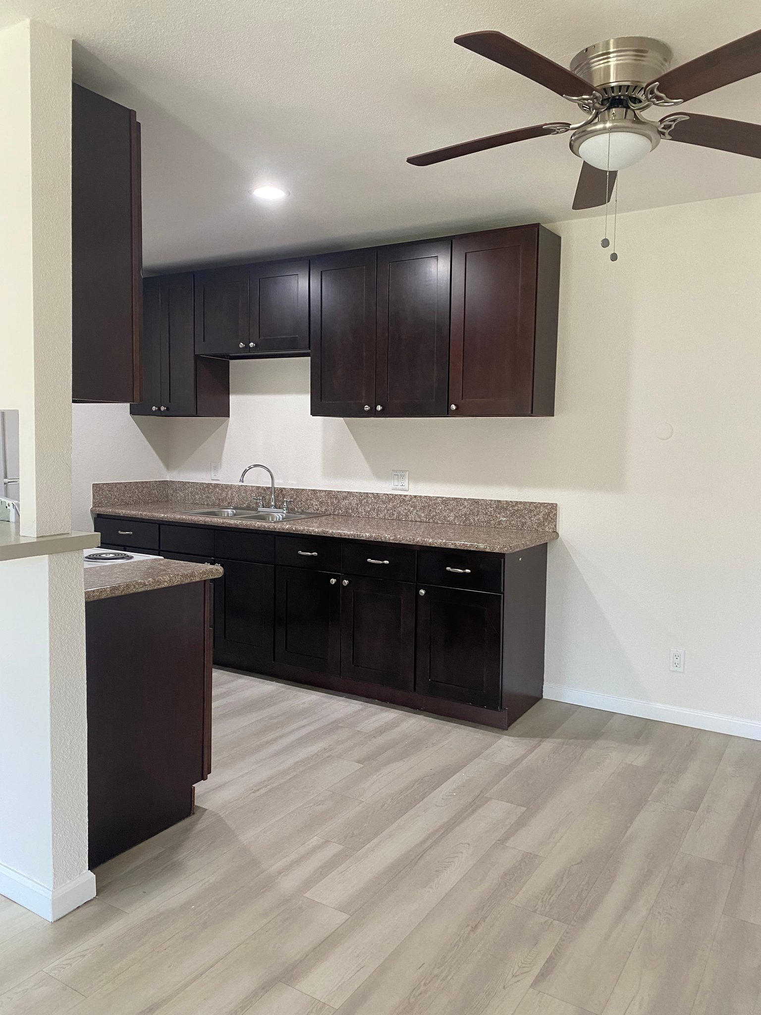 El Cajon Apartment: 945 Estes St