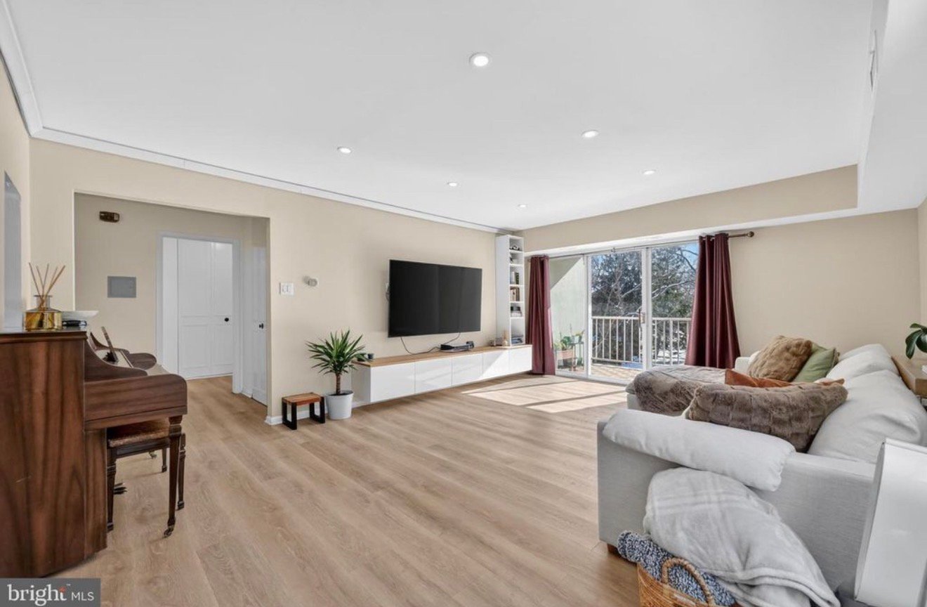 Wayne Condo: 419 Drummers Ln