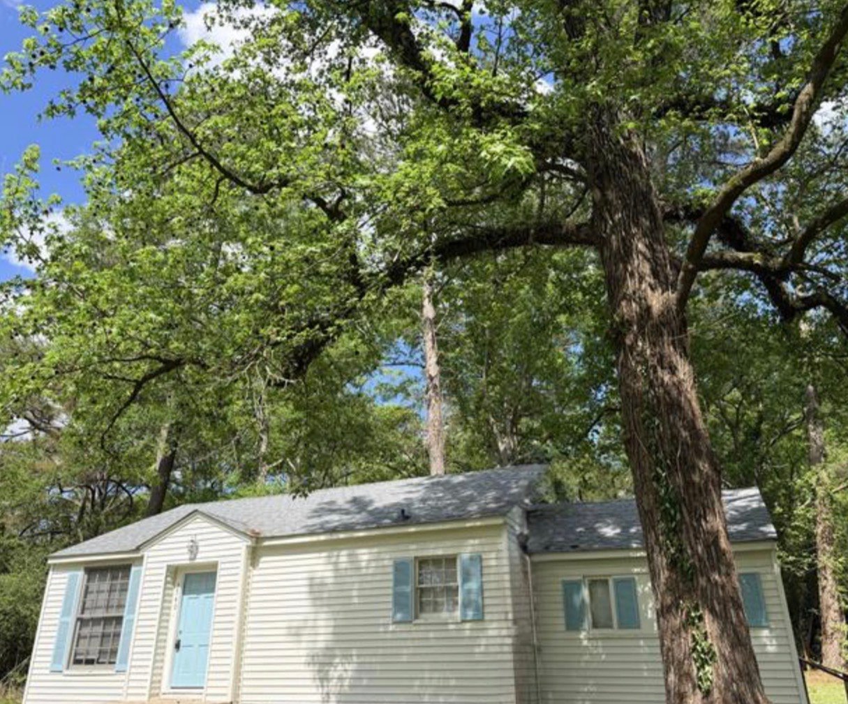 Jackson House: 3740 Hines Ave