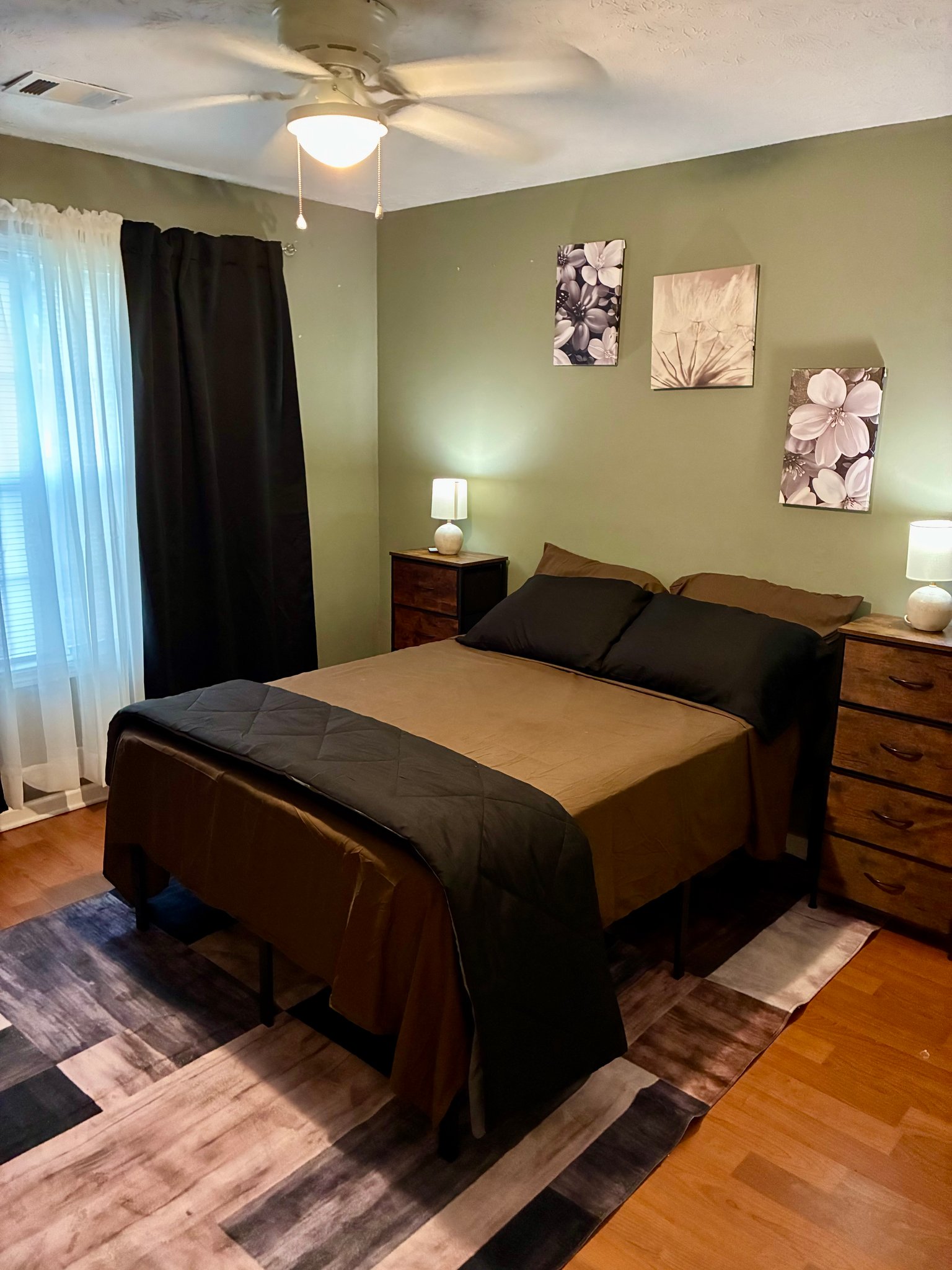 Covington House: 180 Pebble Brooke Ct