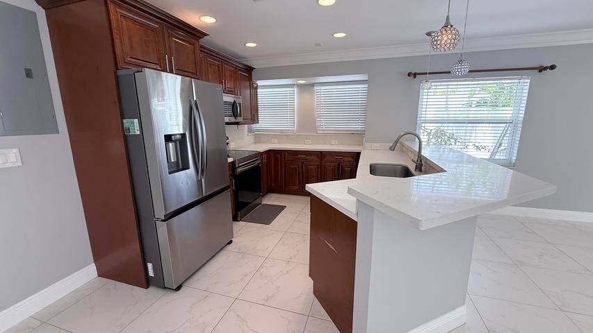 Pompano Beach House: 1110 SE 9th Avenue