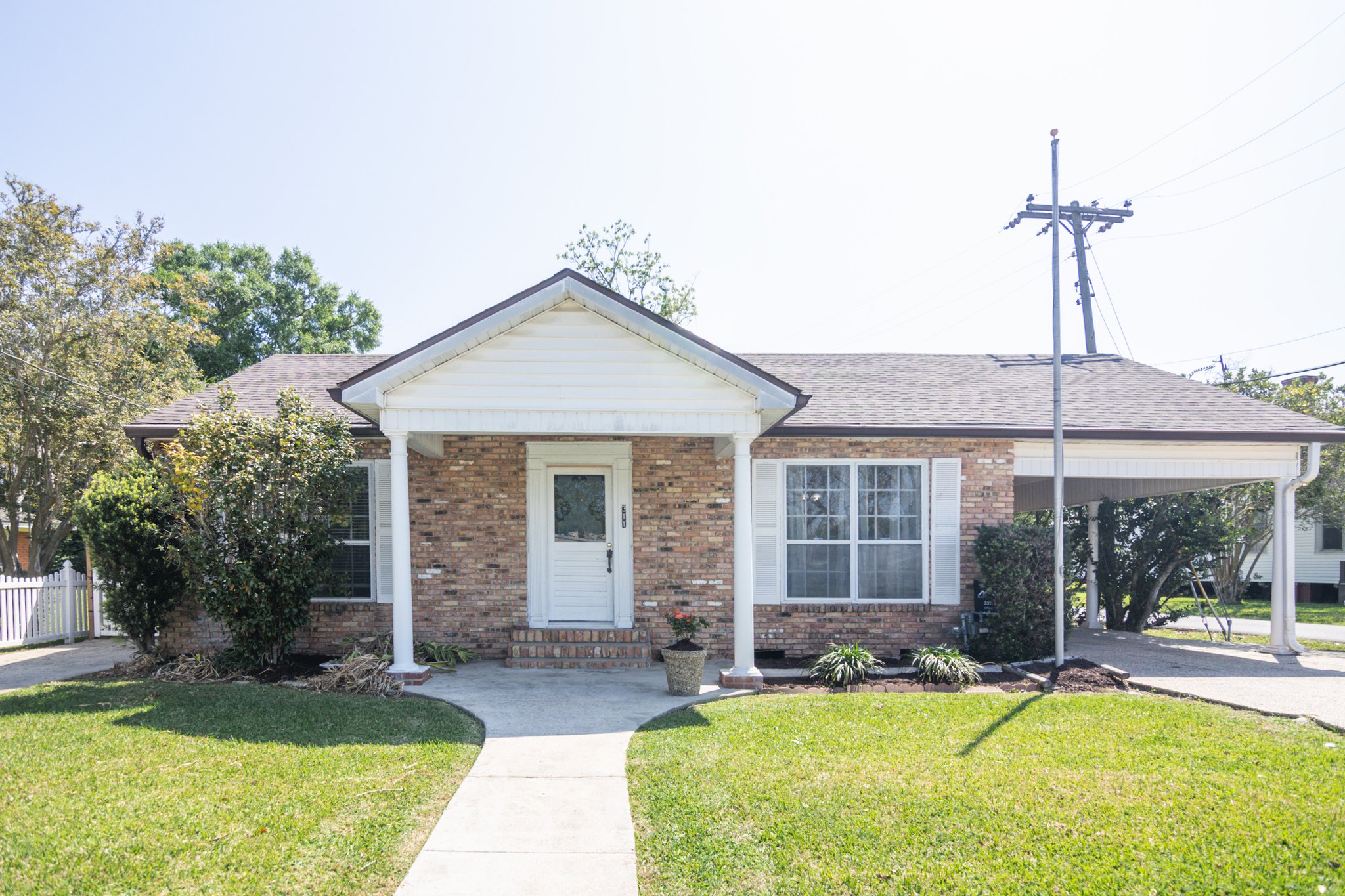 Broussard House: 311 S Morgan Ave