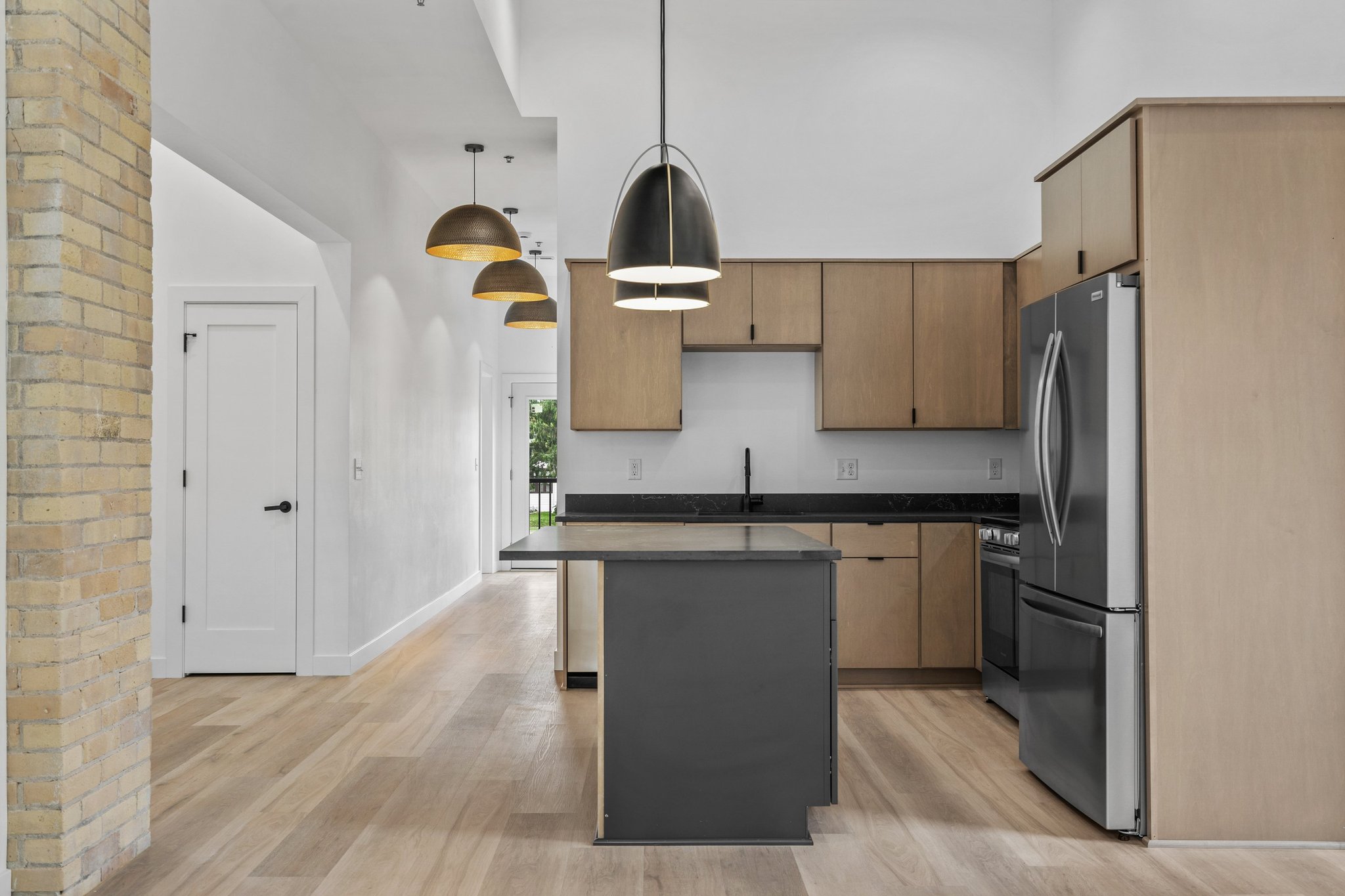 Slinger Apartment: 308 Oak St