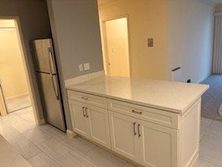 Oakland Apartment: 3840 Howe Street