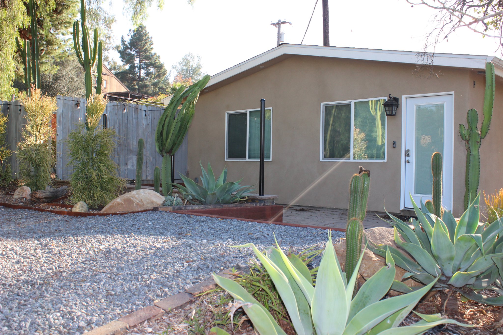 El Cajon House: 1637 Grove Rd