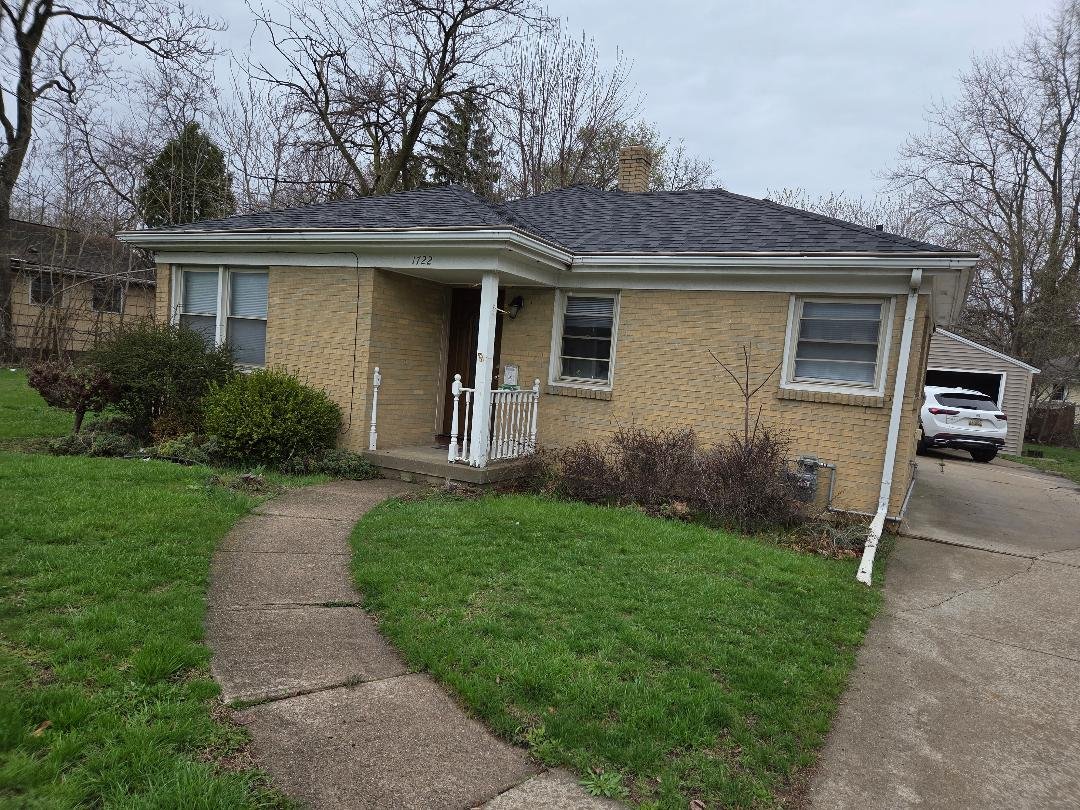 Saginaw House: 1722 Gratiot Ave.