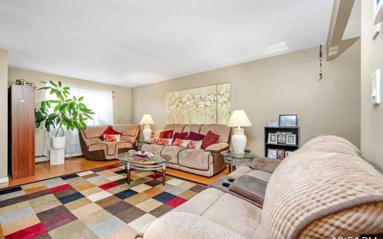 Middle Village Townhome: 69-07 66th Rd.