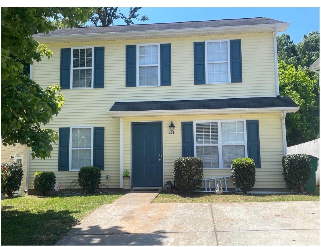 Charlotte House: 228 pangle dr