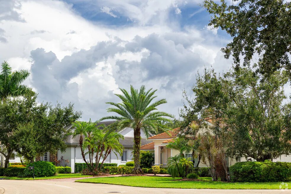 Fort Myers Townhome: 3210 Cottonwood Bend