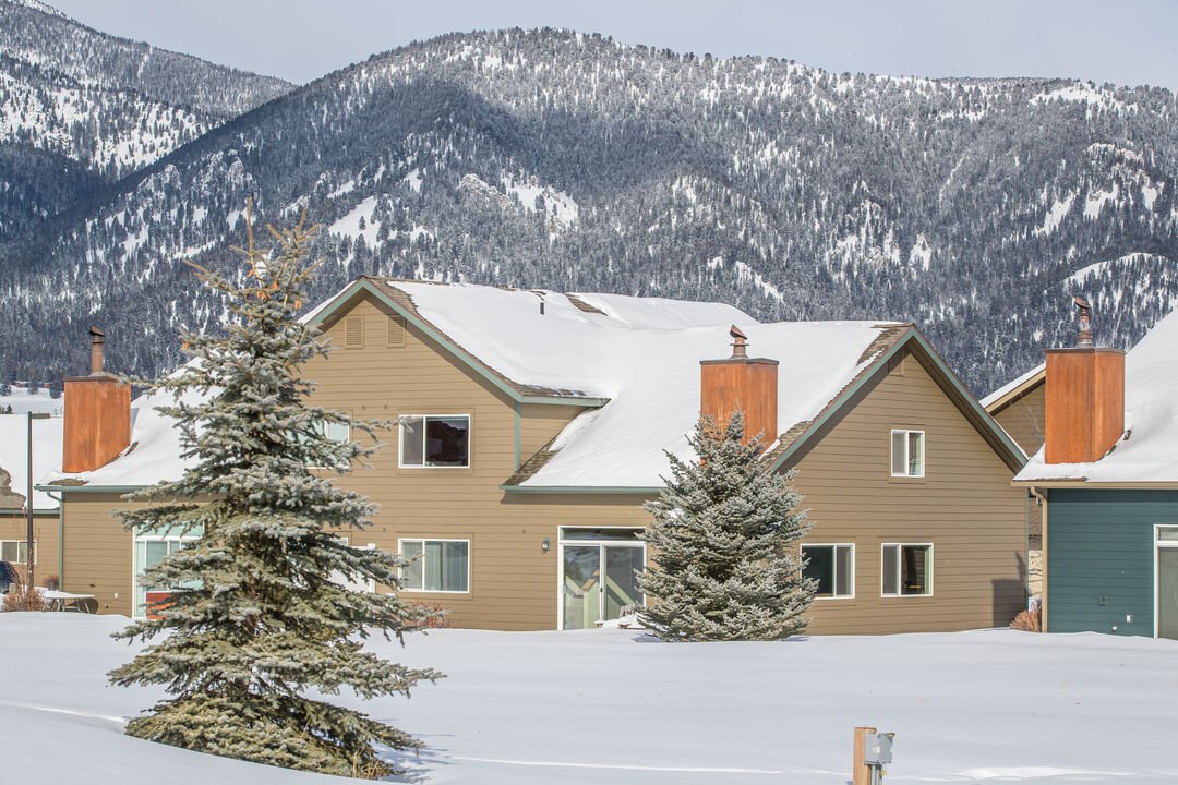 Big Sky Townhome: 221 Candlelight Meadow Drive