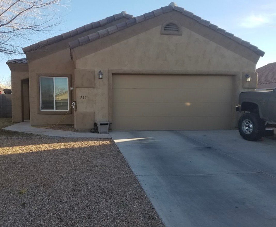 Safford House: 715 W Burrell Ln