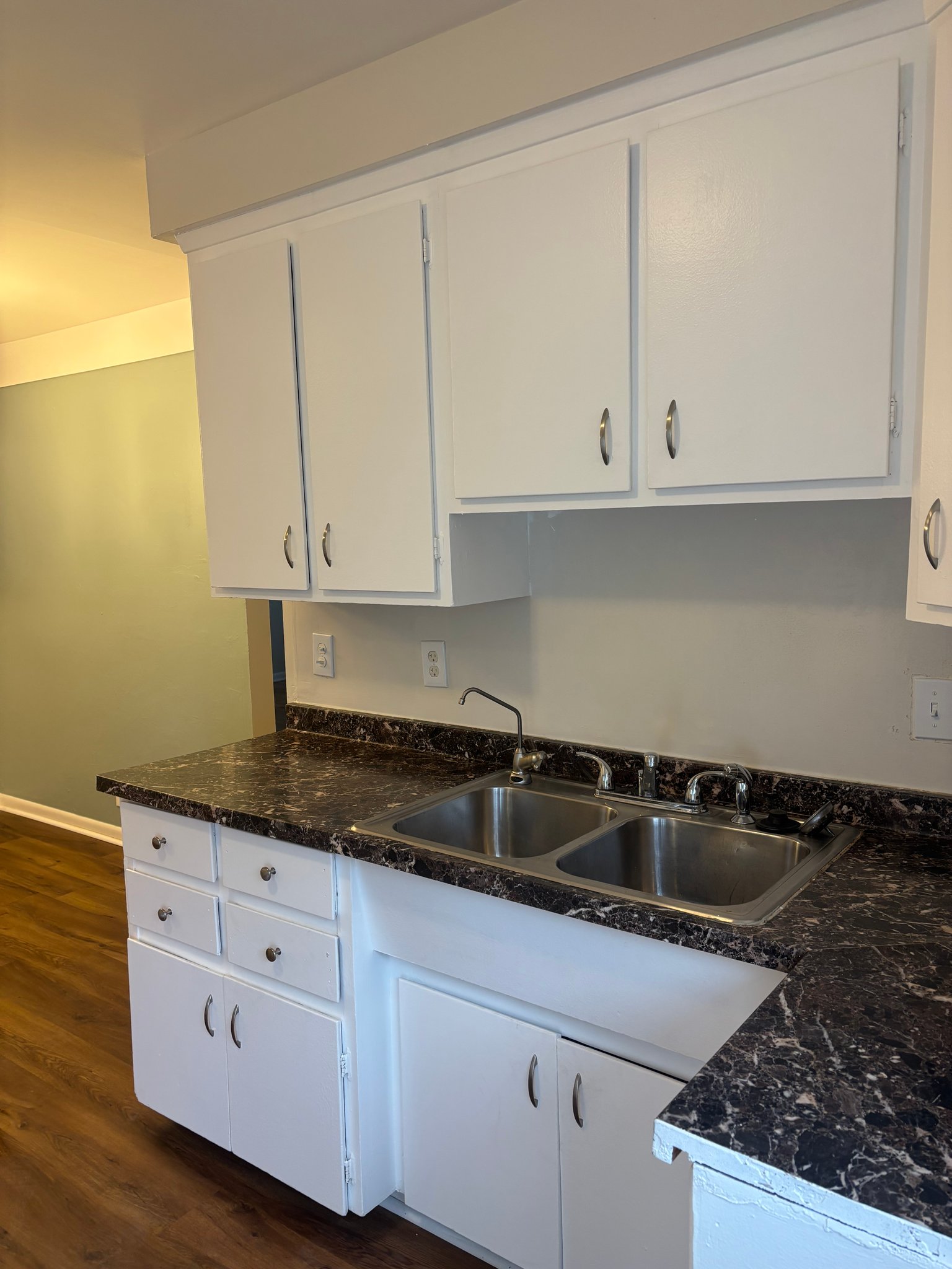 Flint House: 1110 Macdonald Ave