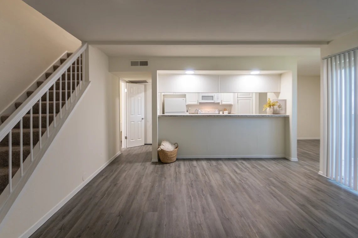 Dallas Apartment: 6251 Melody Ln
