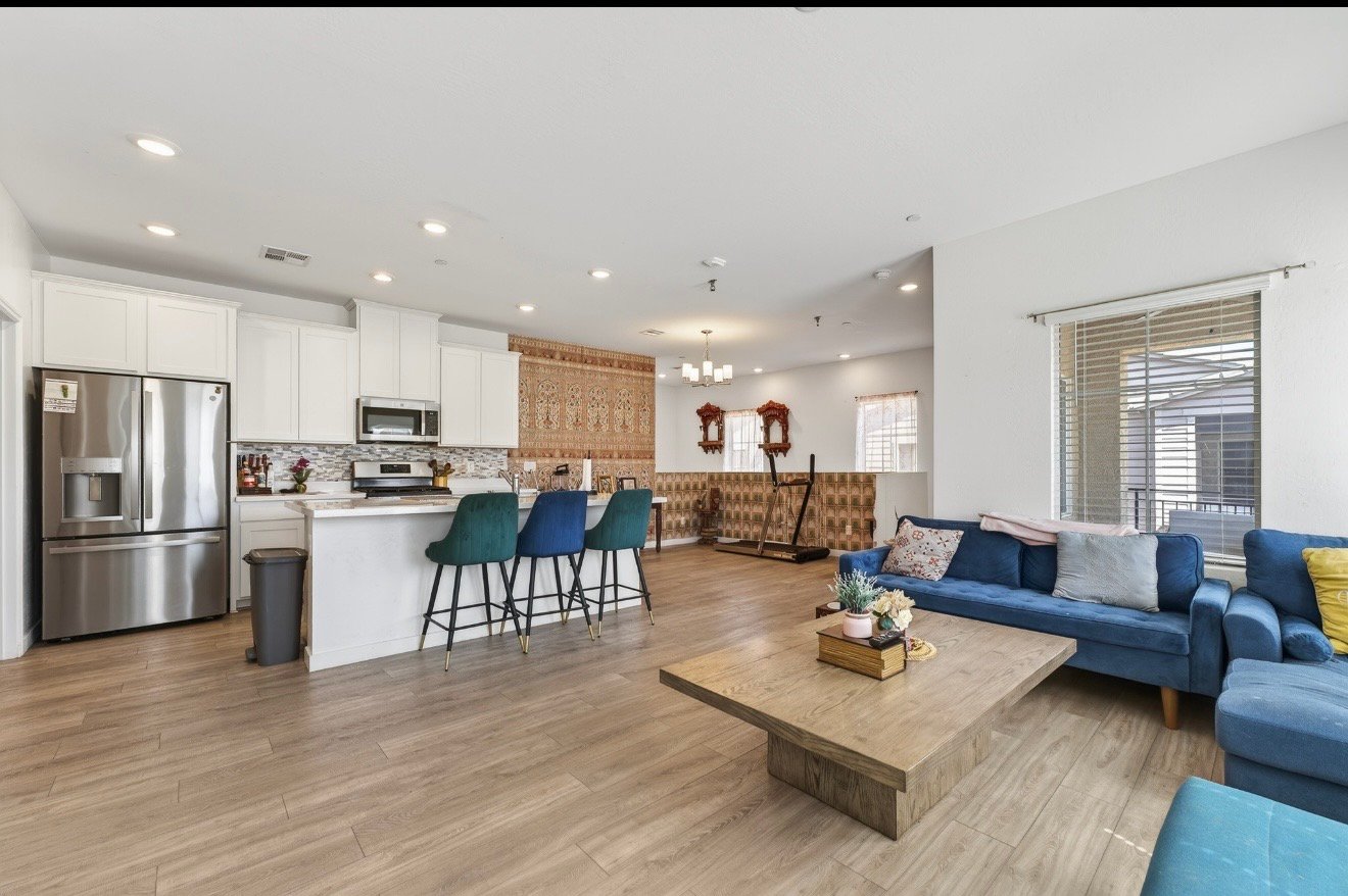 Henderson Townhome: 3700 Canis Minor Ln