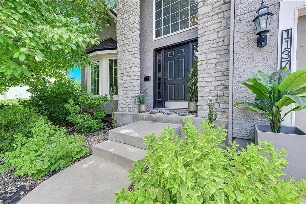 Olathe House: 11378 S Cook St