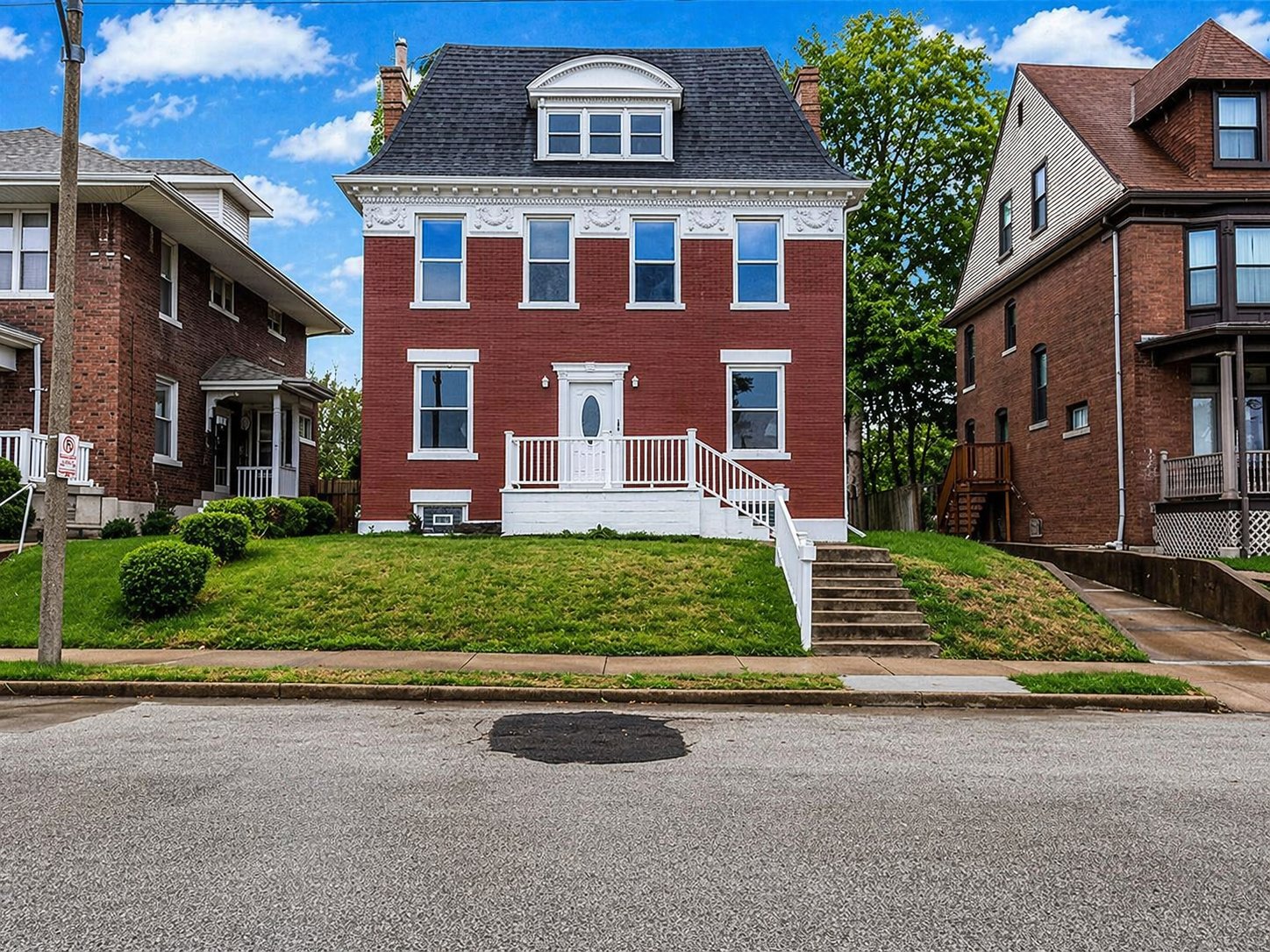 St. Louis House: 14 Parkland Place