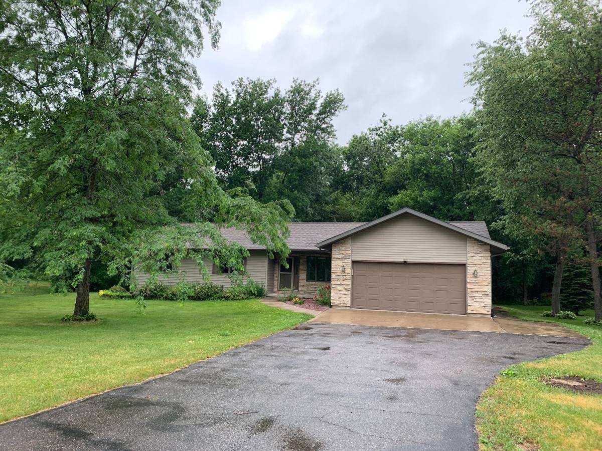 Lodi House: W13567 Woodland Way