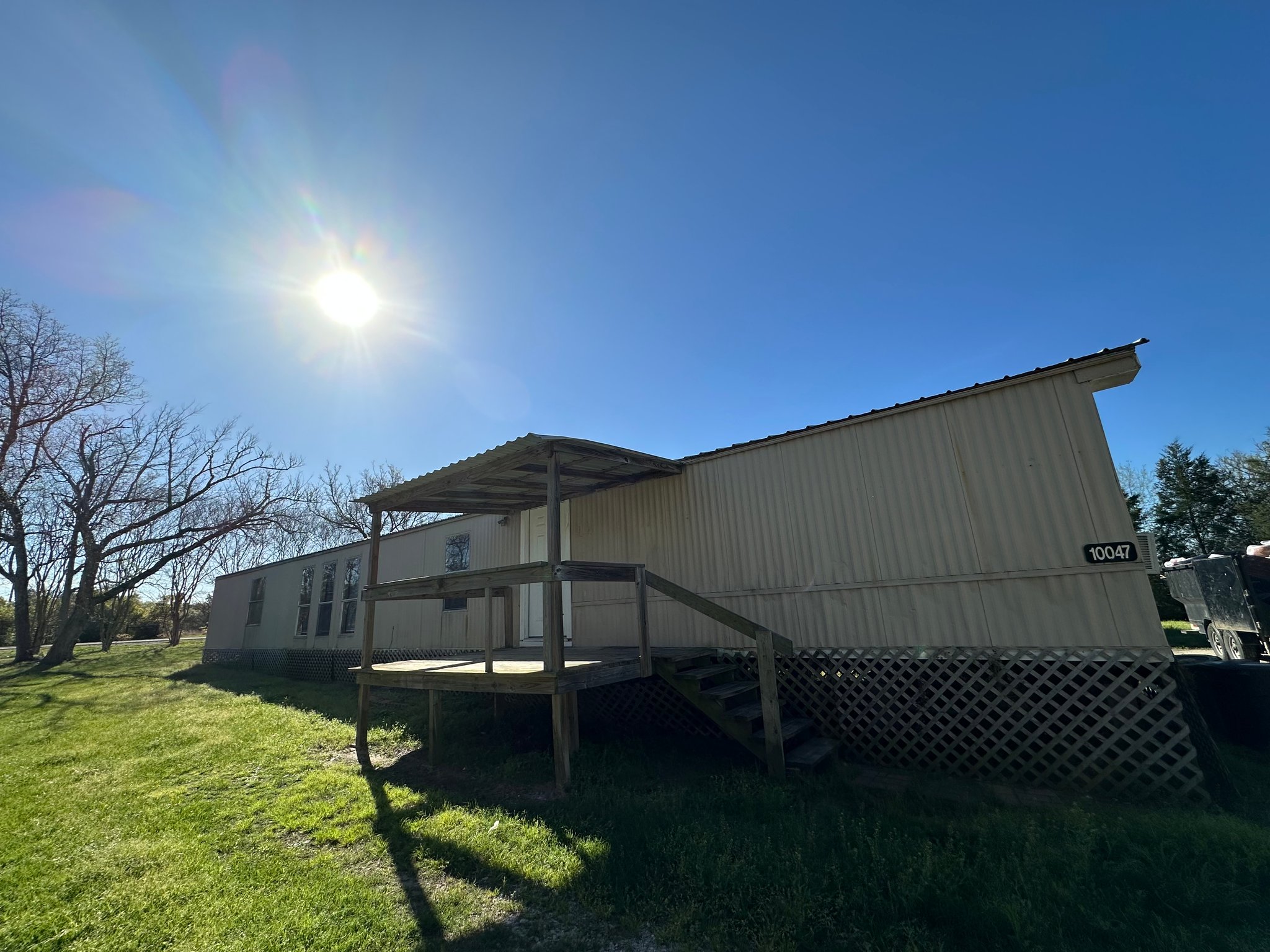 Midway House: 10047 Wrangler Way