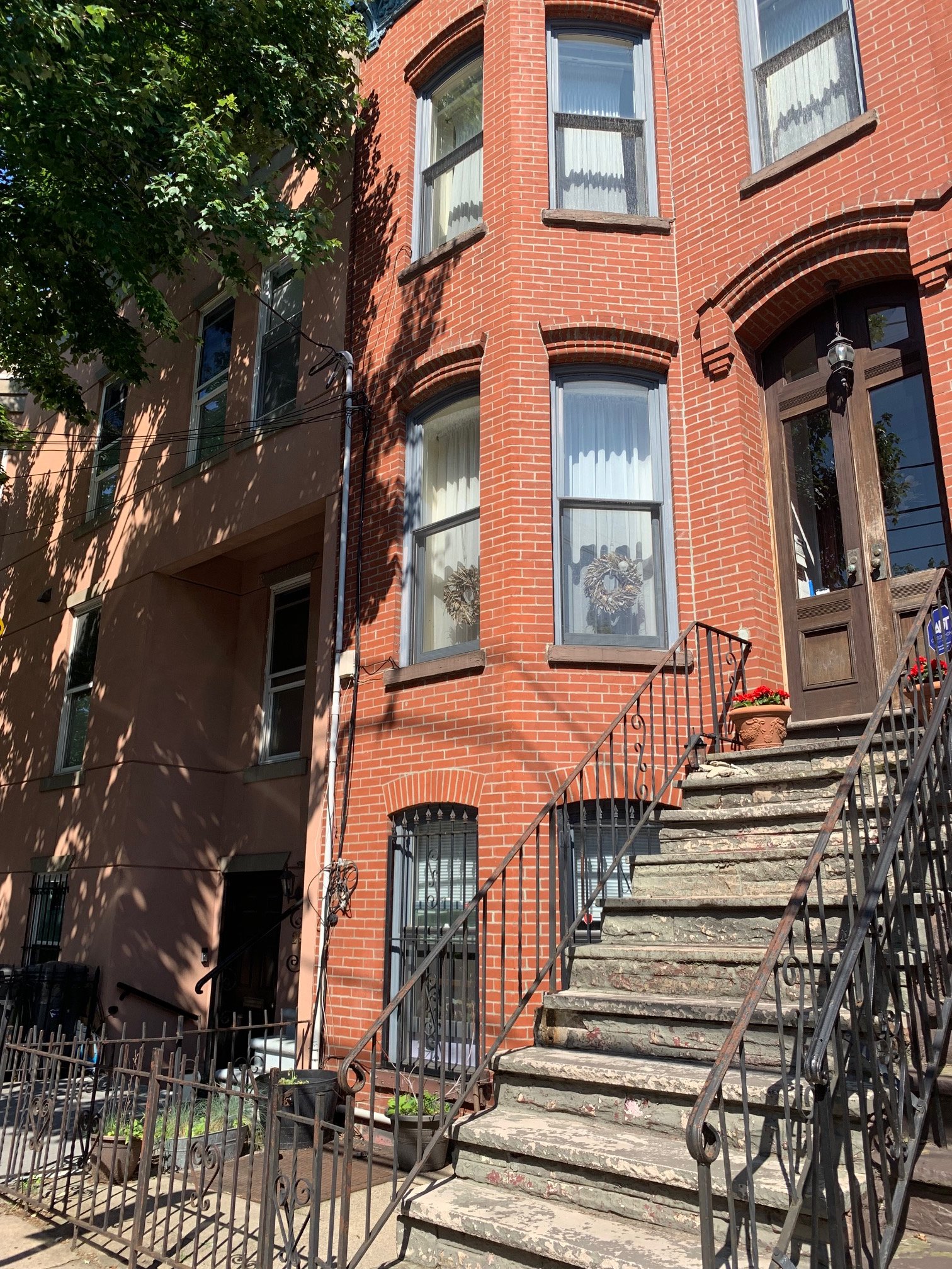 Jersey City Townhome: 288 Monmouth Street