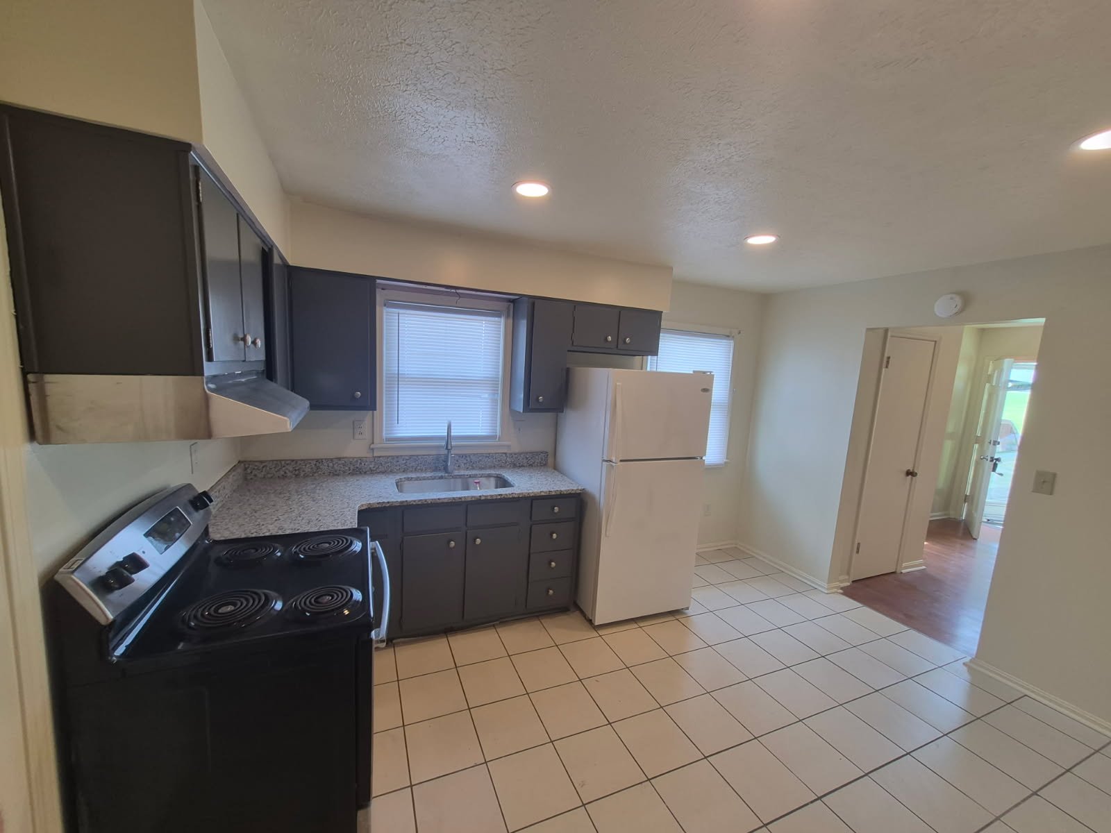 Louisville Multiplex: 3440 - 3442 Heatherfield