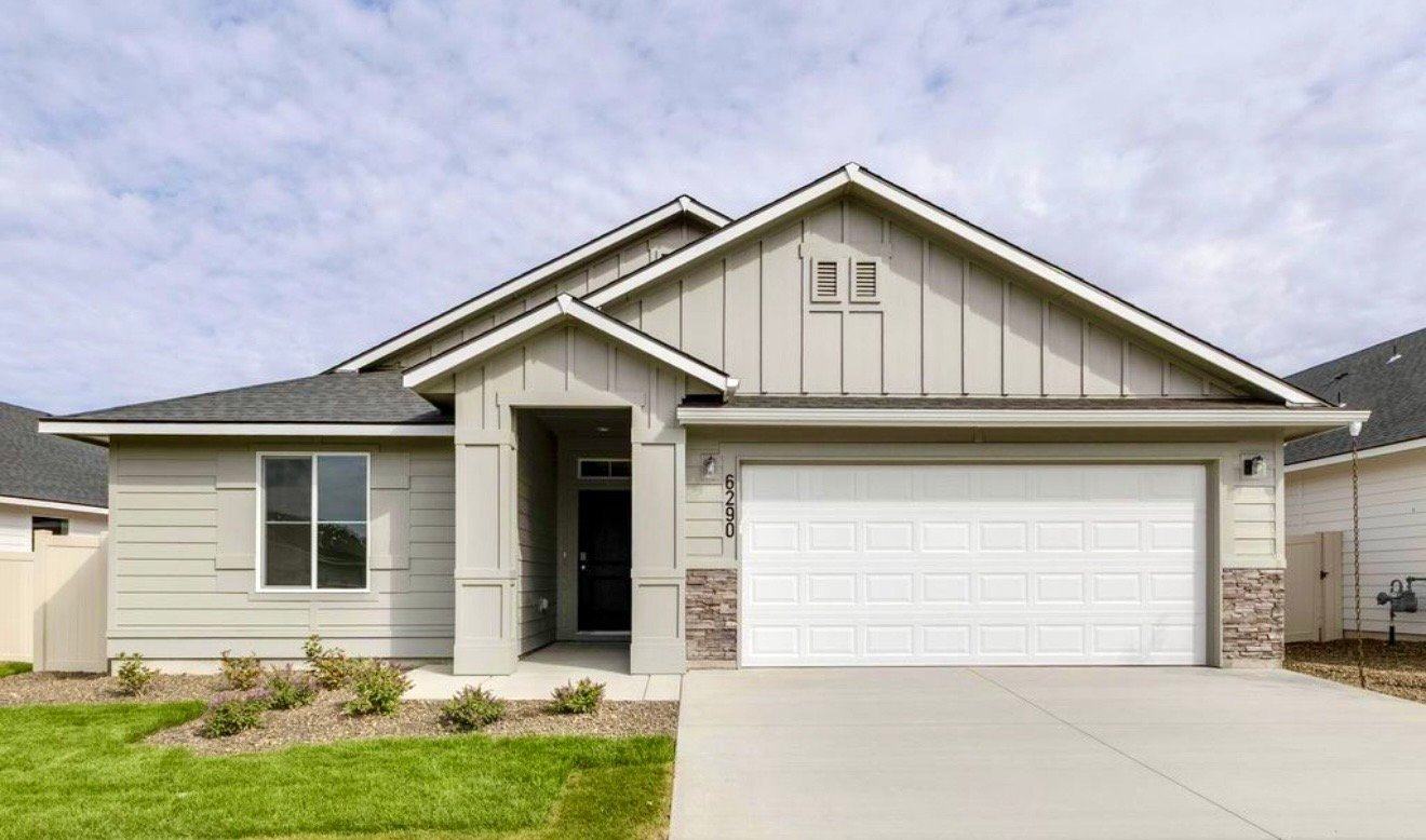 Meridian House: 6290 W Karpathos St