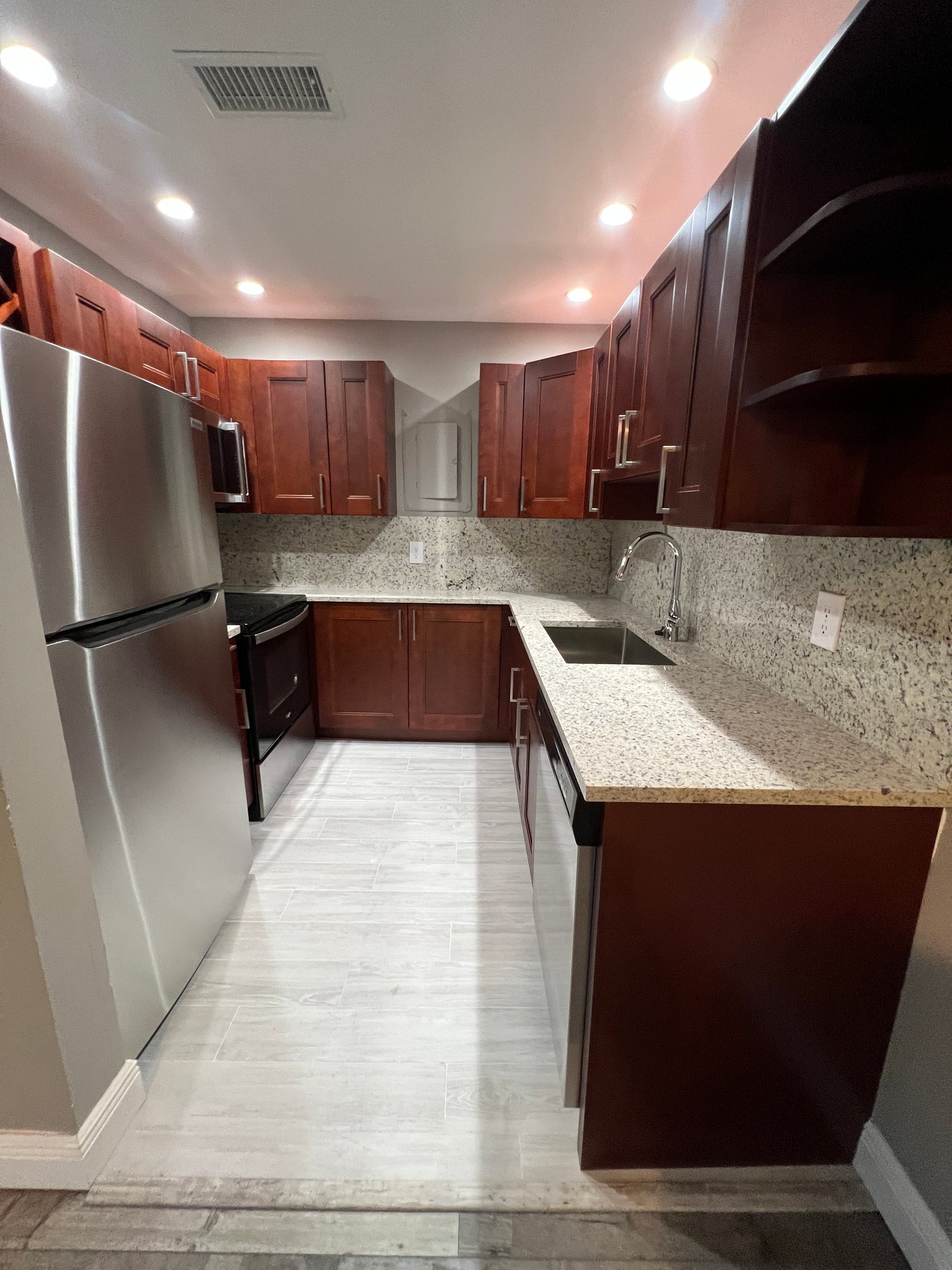 Coral Springs Townhome: 8909 NW 28th Dr.