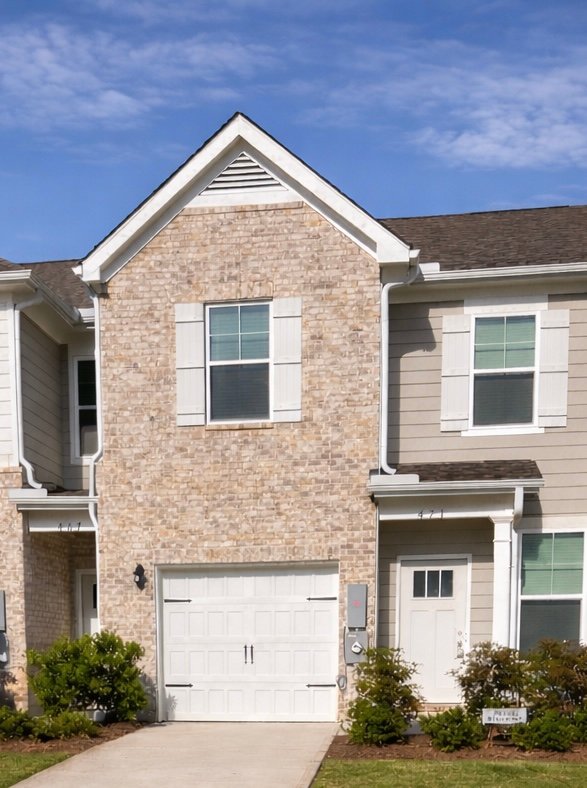 McDonough Townhome: 471 Payne Dr