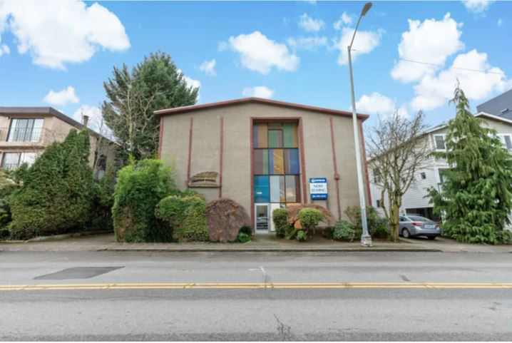 Seattle Apartment: 5515 15th Ave NE