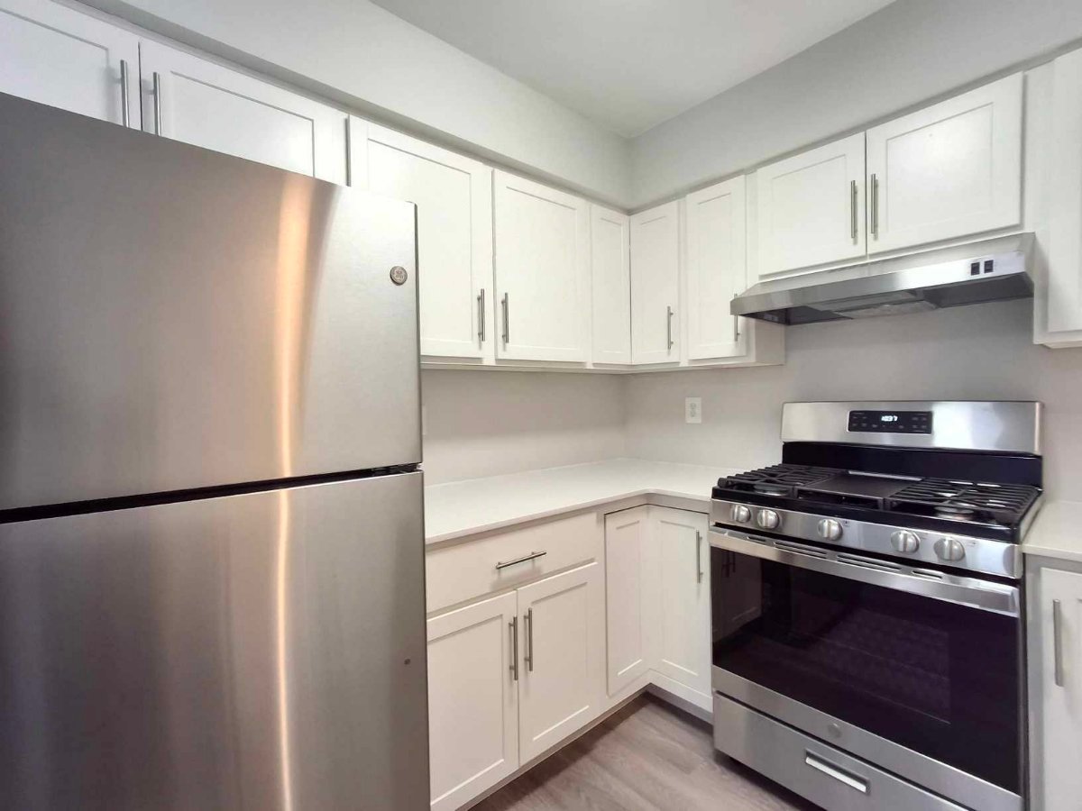 Holmdel Condo: 123 Northampton Dr