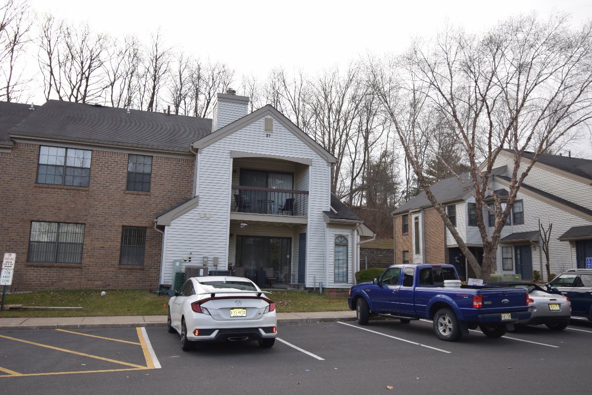 Parlin Condo: 1209 Harbor Club Dr