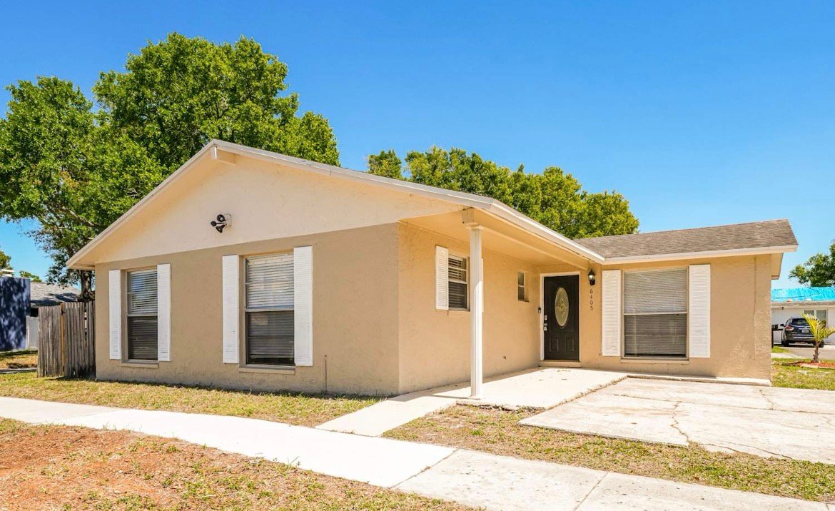 Tampa House: 6407 Regatta Ct