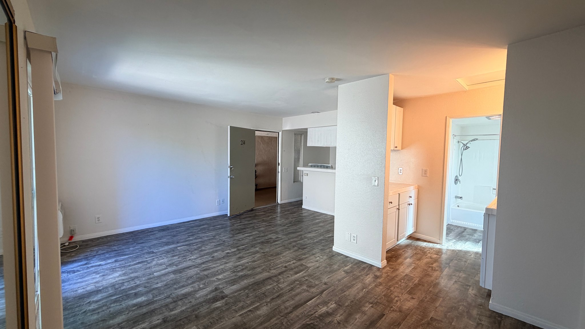 La Mesa Apartment: 5027 Guava Ave