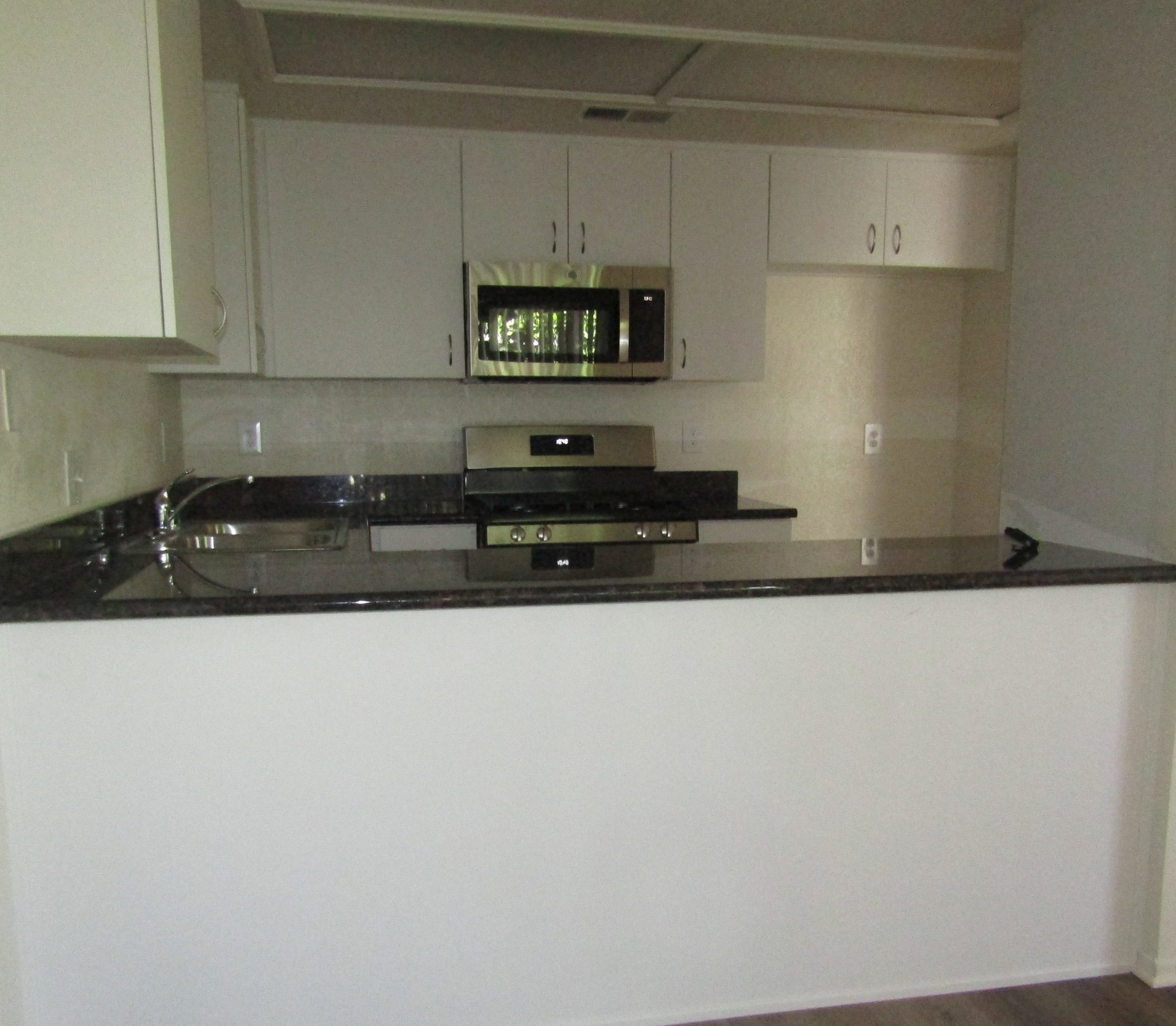 Glendora Apartment: 800 E. Route 66