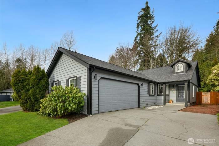 Lake Stevens House: 8215 1st St SE