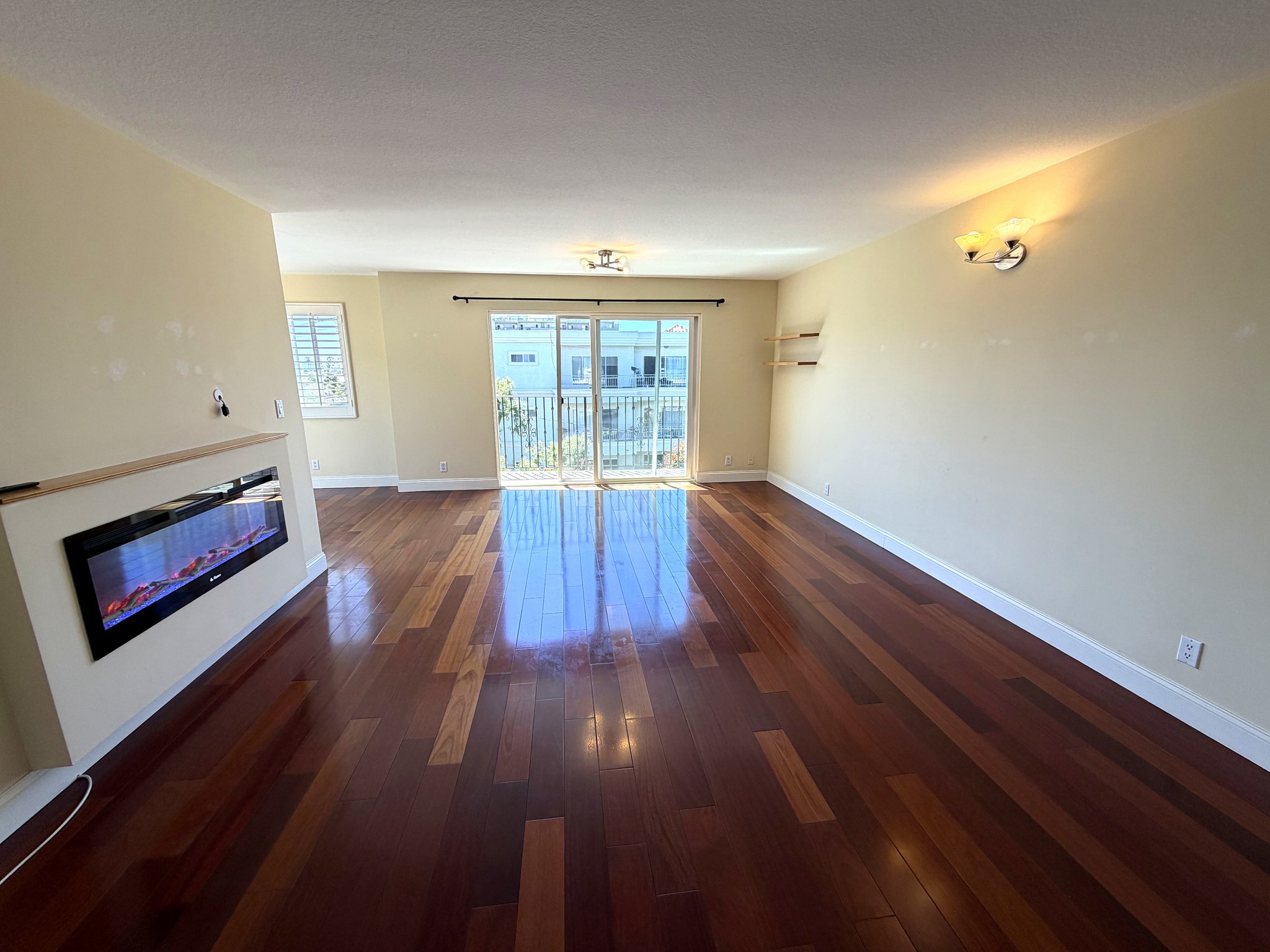 Santa Monica Condo: 2308 Schader Dr