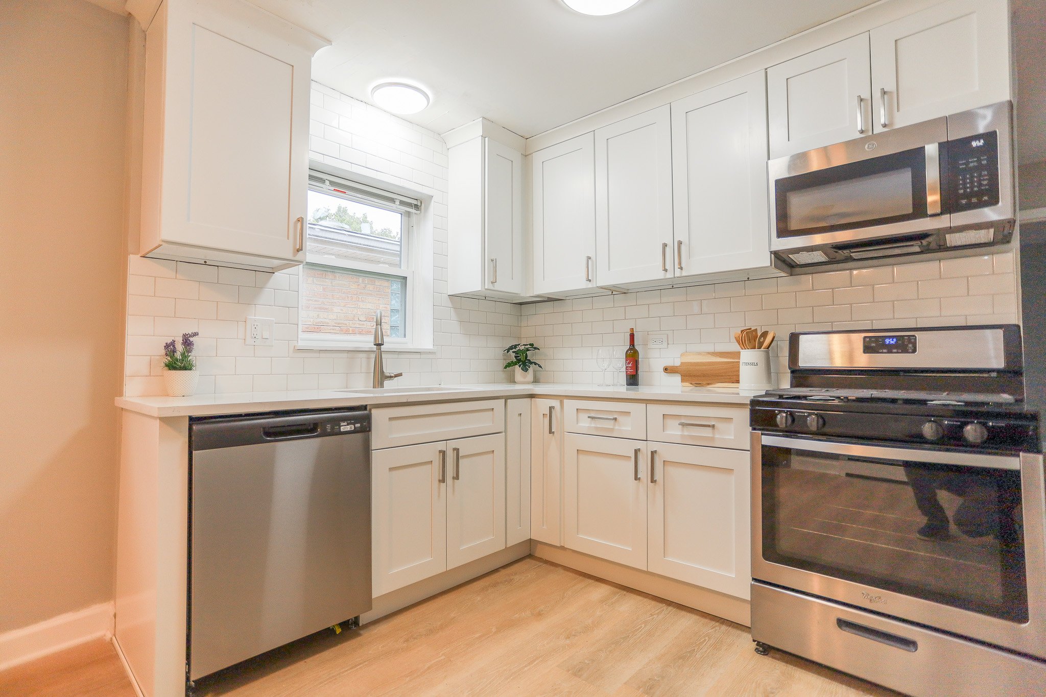 Chicago Apartment: 8614 Berwyn