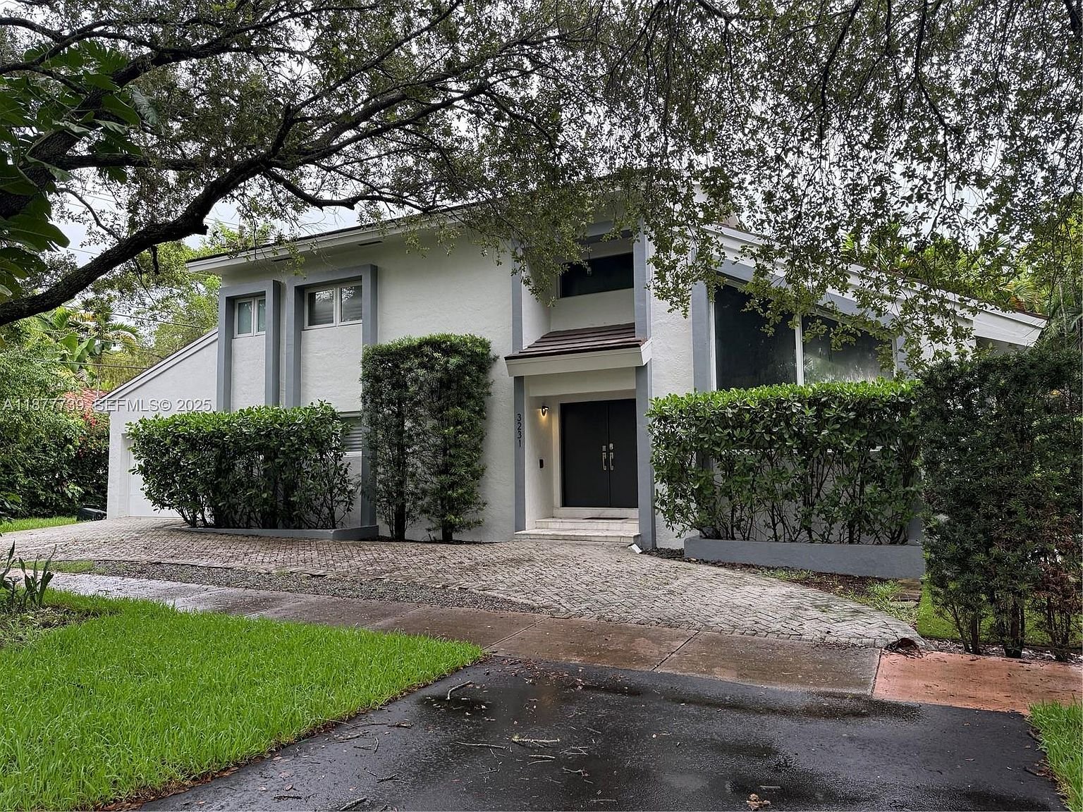 Coral Gables House: 3231 Salzedo St
