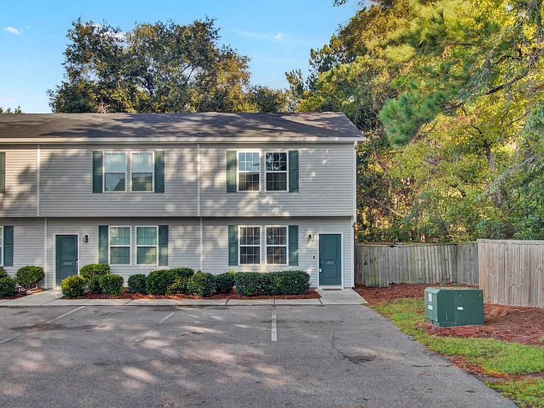 Ladson Townhome: 1052 Lexi Ct