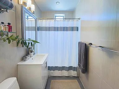 Sunnyside Apartment: 41-16 47th Ave