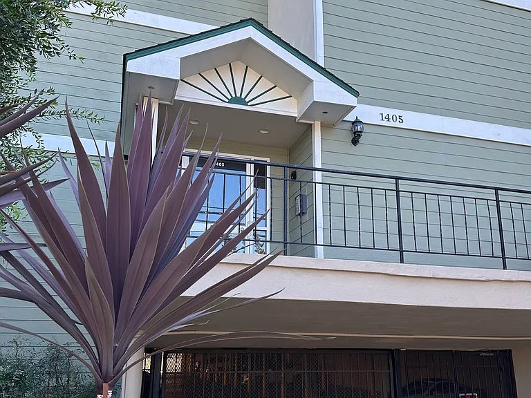 Burlingame Apartment: 1405 Oakgrove Avenue