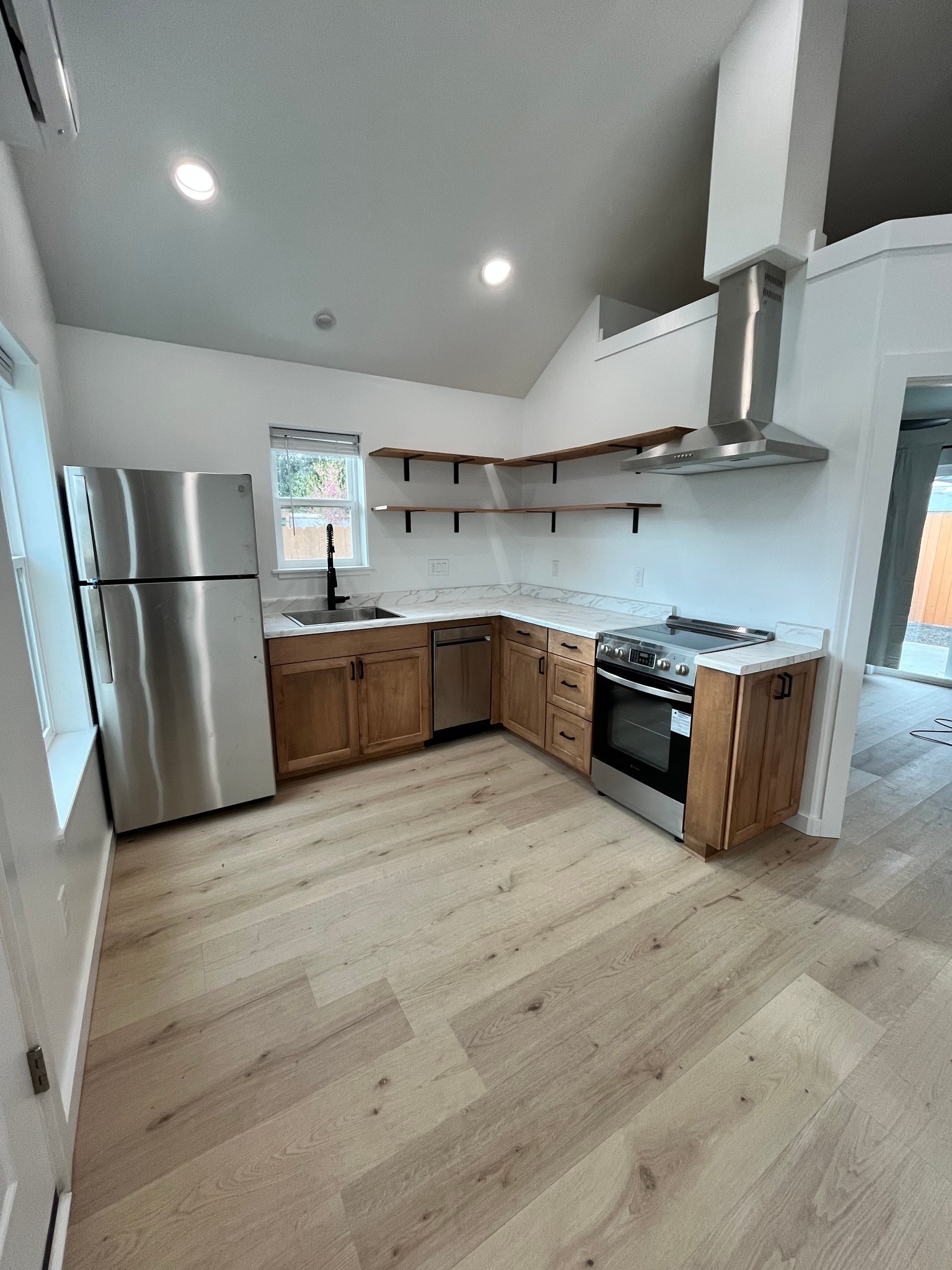 Richland House: 1144 Helena St