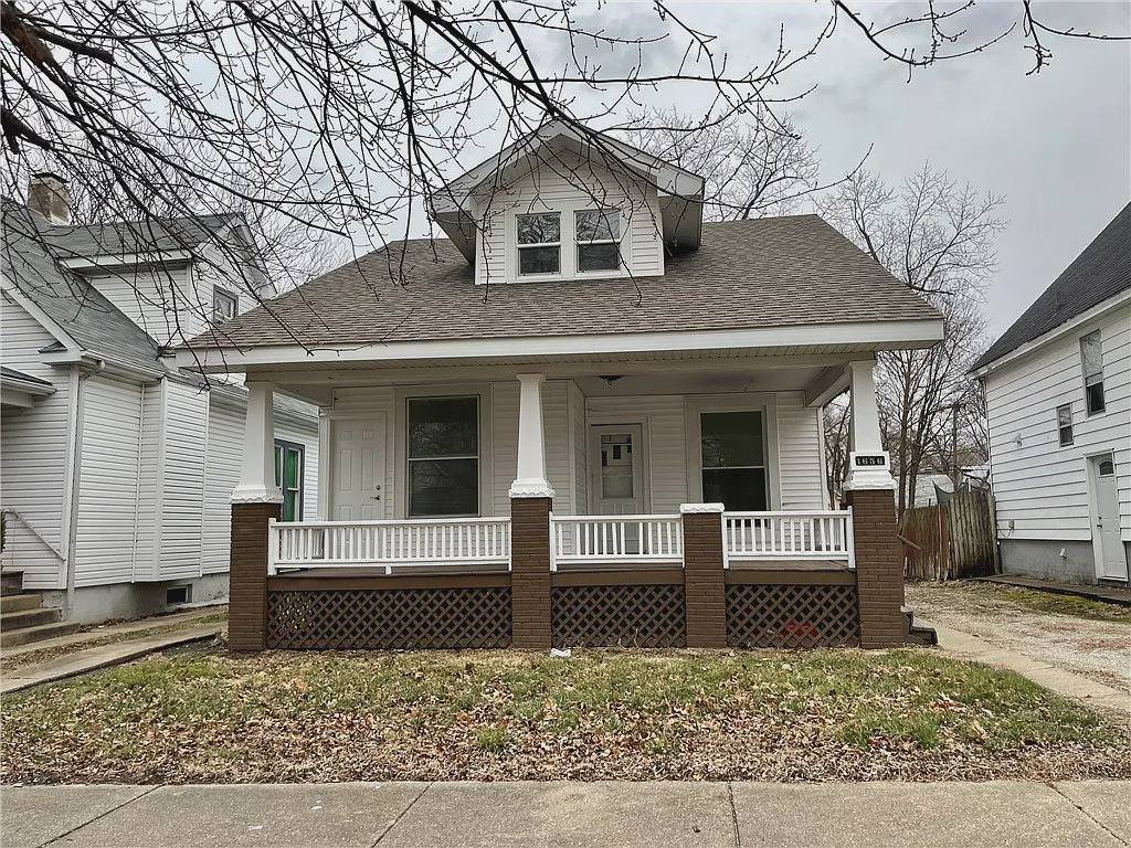 Decatur House: 1729 N Woodford St